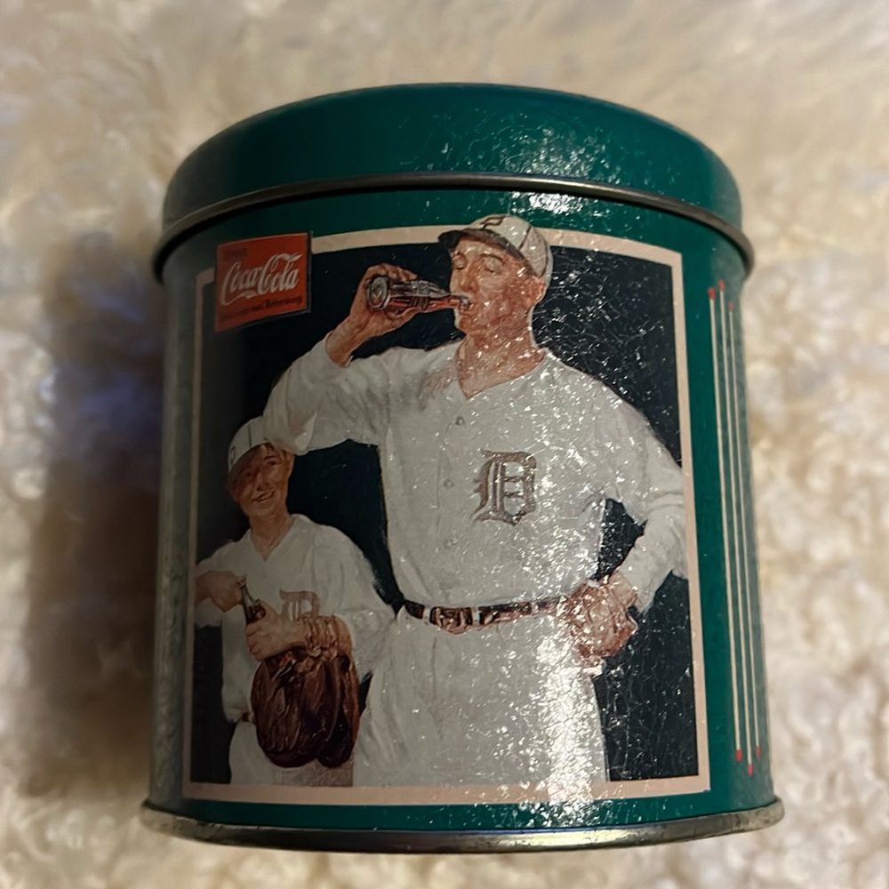 Older repro Detroit Coke Tin